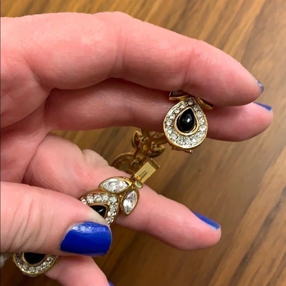 EXQUISITE Black and Gold Jewelry - Picture 3 of 3